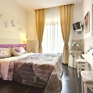 2* מלון Marcantonio