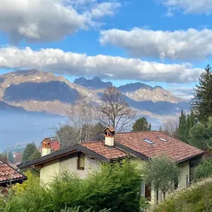 https://villa-fiesta.it-lombardy.com
